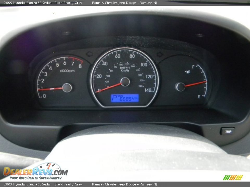 2009 Hyundai Elantra SE Sedan Black Pearl / Gray Photo #12
