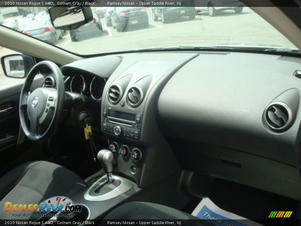 2010 Nissan Rogue S AWD Gotham Gray / Black Photo #18