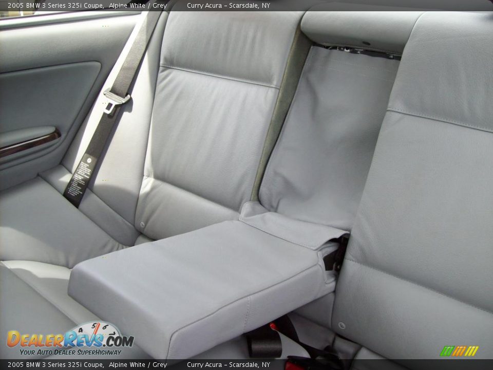 2005 BMW 3 Series 325i Coupe Alpine White / Grey Photo #11