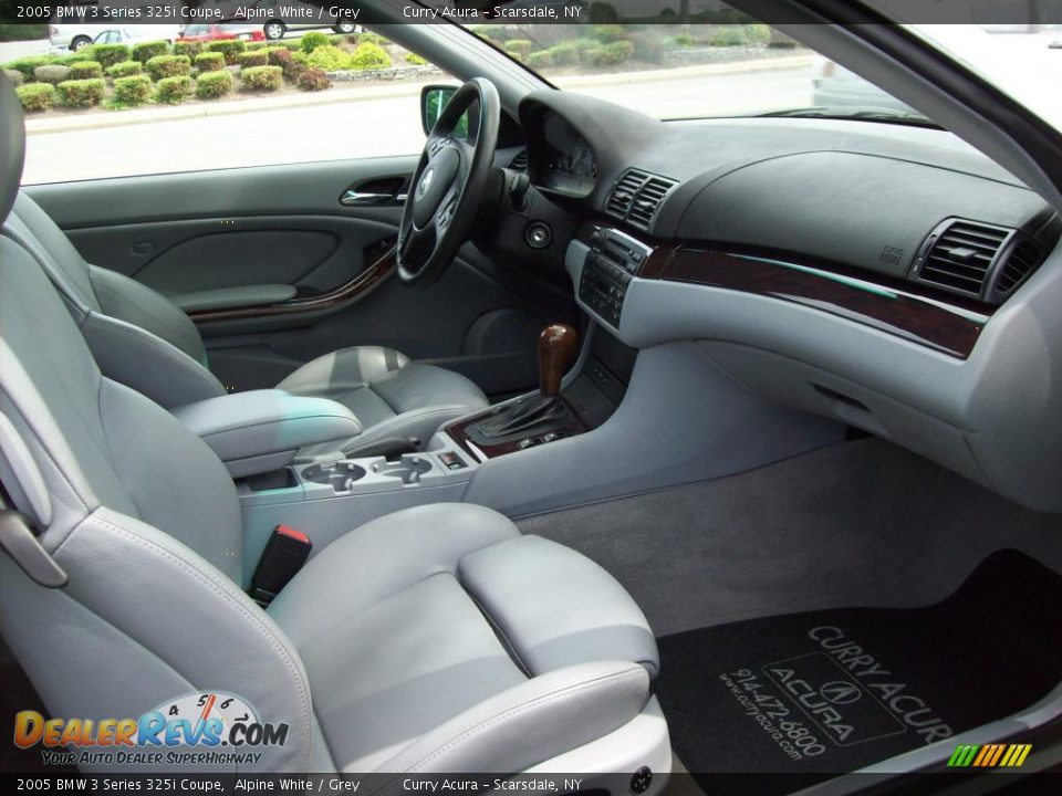 2005 BMW 3 Series 325i Coupe Alpine White / Grey Photo #12