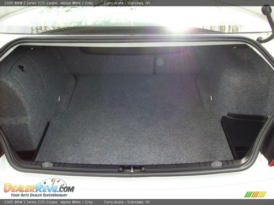 2005 BMW 3 Series 325i Coupe Alpine White / Grey Photo #19
