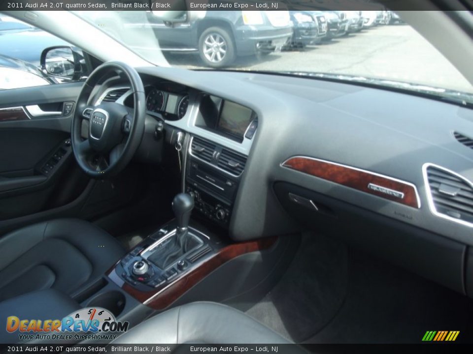 2011 Audi A4 2.0T quattro Sedan Brilliant Black / Black Photo #15