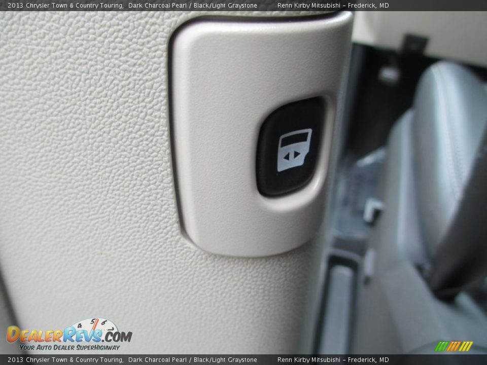 2013 Chrysler Town & Country Touring Dark Charcoal Pearl / Black/Light Graystone Photo #19