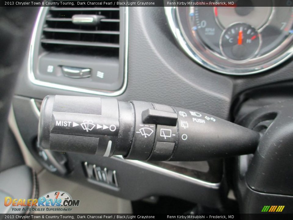 2013 Chrysler Town & Country Touring Dark Charcoal Pearl / Black/Light Graystone Photo #35