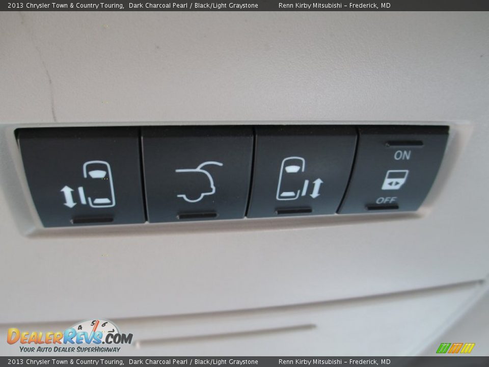 2013 Chrysler Town & Country Touring Dark Charcoal Pearl / Black/Light Graystone Photo #36