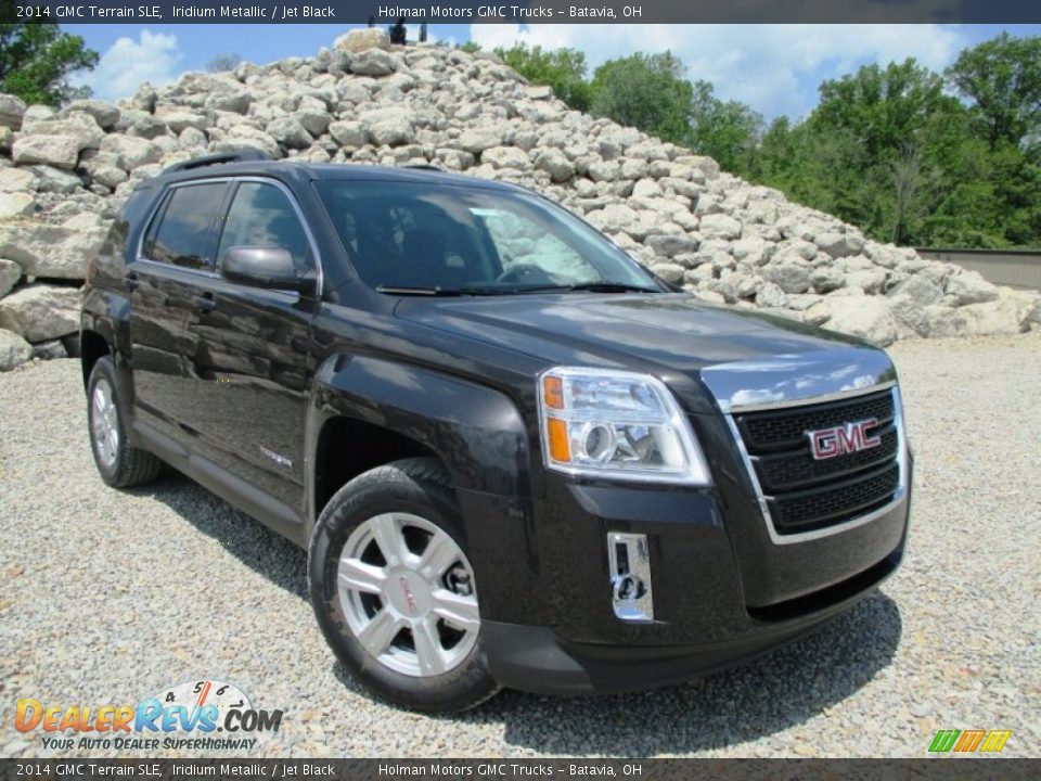 Front 3/4 View of 2014 GMC Terrain SLE Photo #1