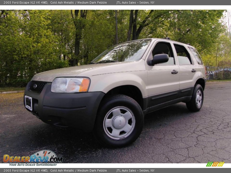 Front 3/4 View of 2003 Ford Escape XLS V6 4WD Photo #1