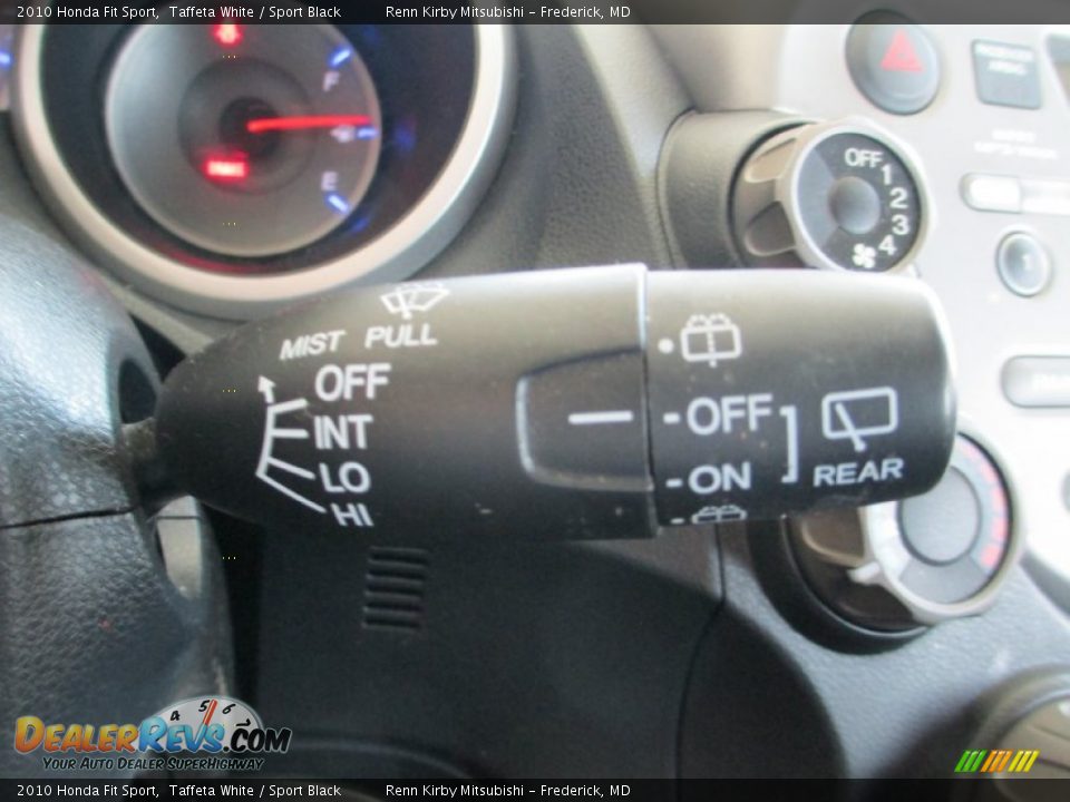 2010 Honda Fit Sport Taffeta White / Sport Black Photo #17