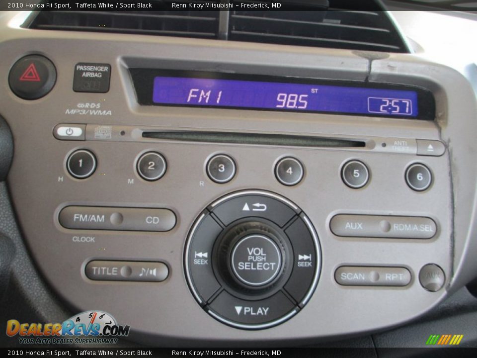 2010 Honda Fit Sport Taffeta White / Sport Black Photo #19