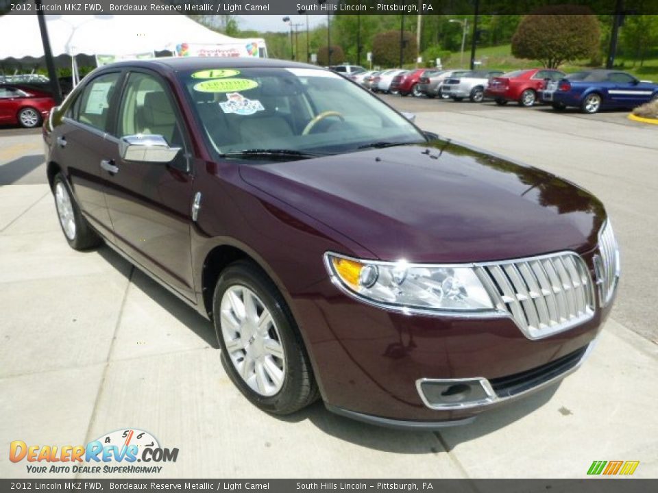 Front 3/4 View of 2012 Lincoln MKZ FWD Photo #7