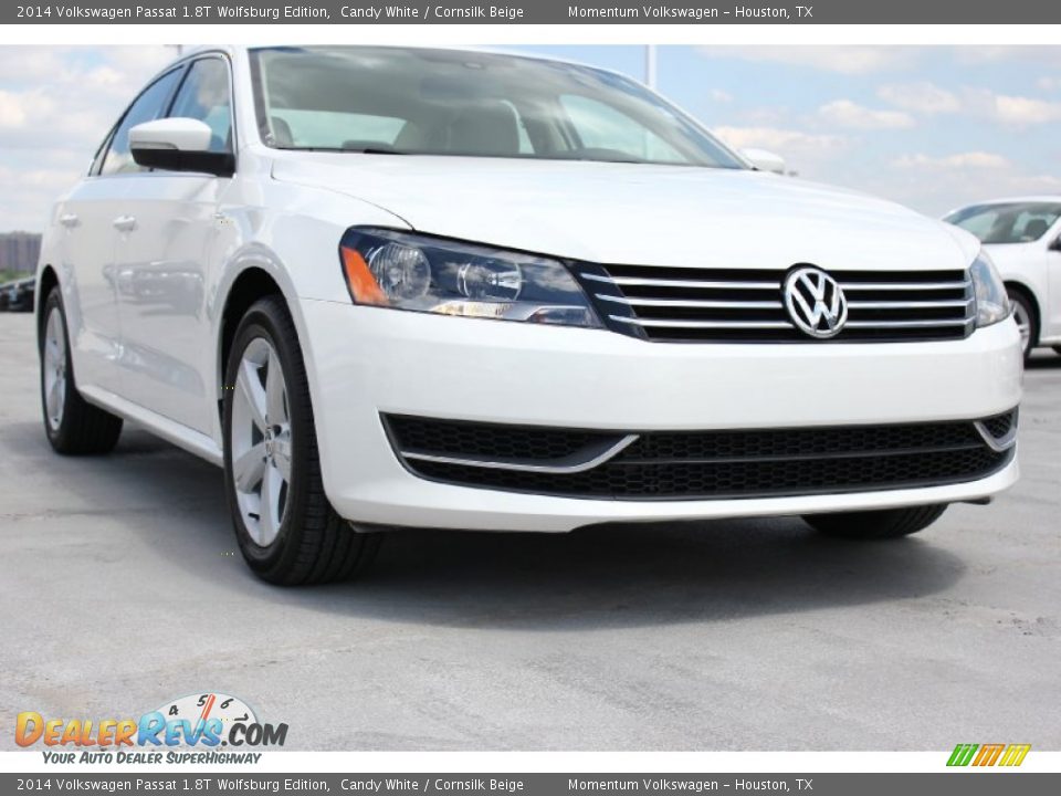 2014 Volkswagen Passat 1.8T Wolfsburg Edition Candy White / Cornsilk Beige Photo #1