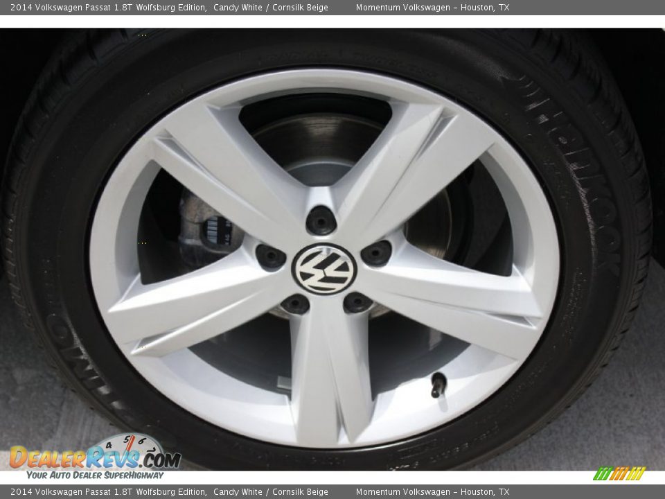 2014 Volkswagen Passat 1.8T Wolfsburg Edition Candy White / Cornsilk Beige Photo #5