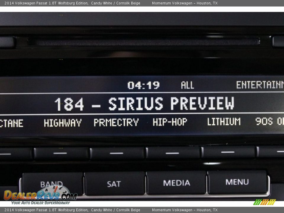 2014 Volkswagen Passat 1.8T Wolfsburg Edition Candy White / Cornsilk Beige Photo #21