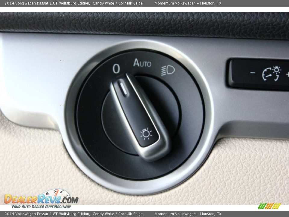 2014 Volkswagen Passat 1.8T Wolfsburg Edition Candy White / Cornsilk Beige Photo #26