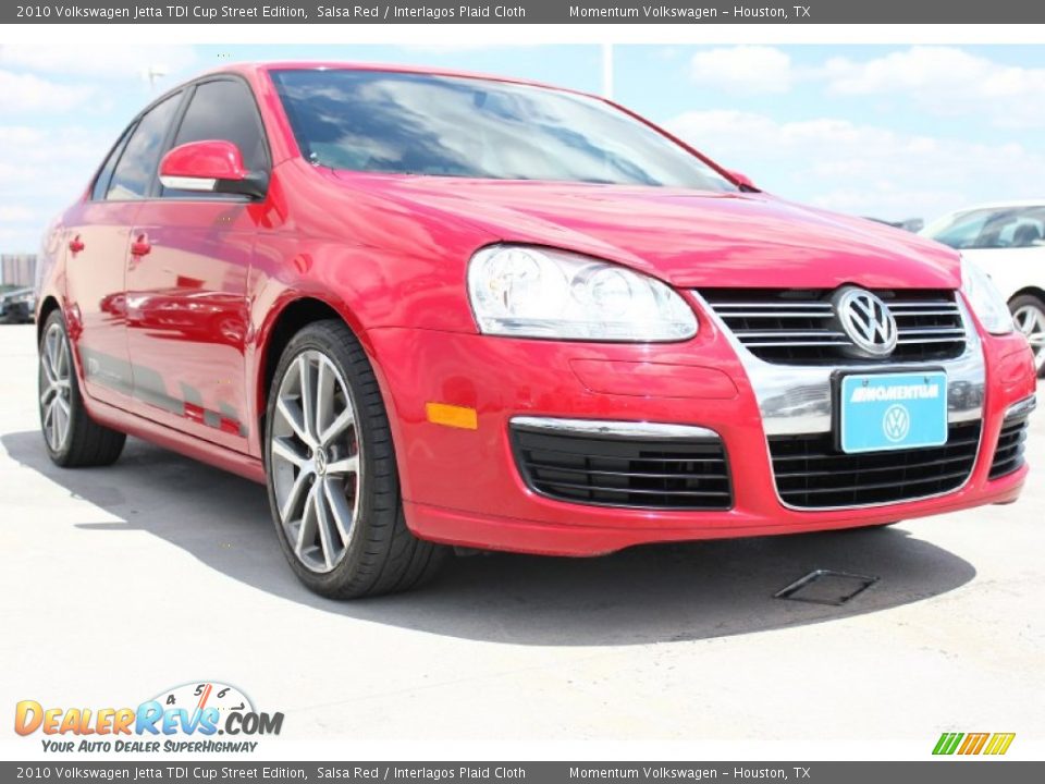 Front 3/4 View of 2010 Volkswagen Jetta TDI Cup Street Edition Photo #1