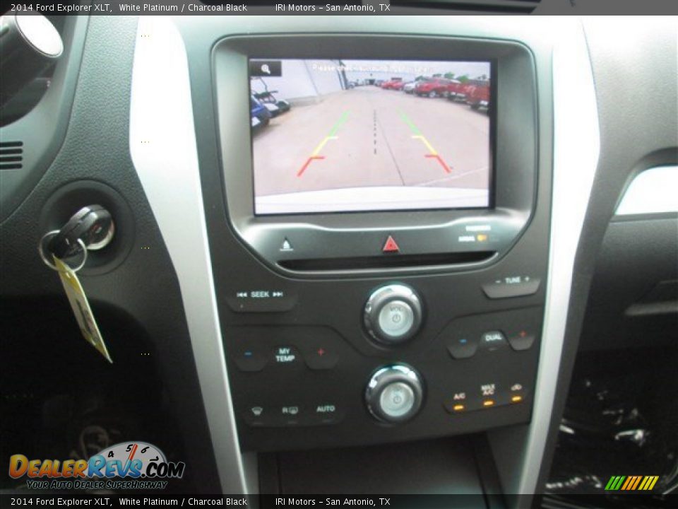 2014 Ford Explorer XLT White Platinum / Charcoal Black Photo #16