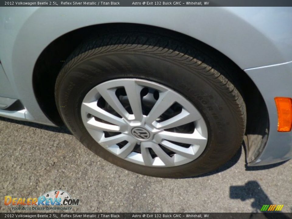2012 Volkswagen Beetle 2.5L Reflex Silver Metallic / Titan Black Photo #9