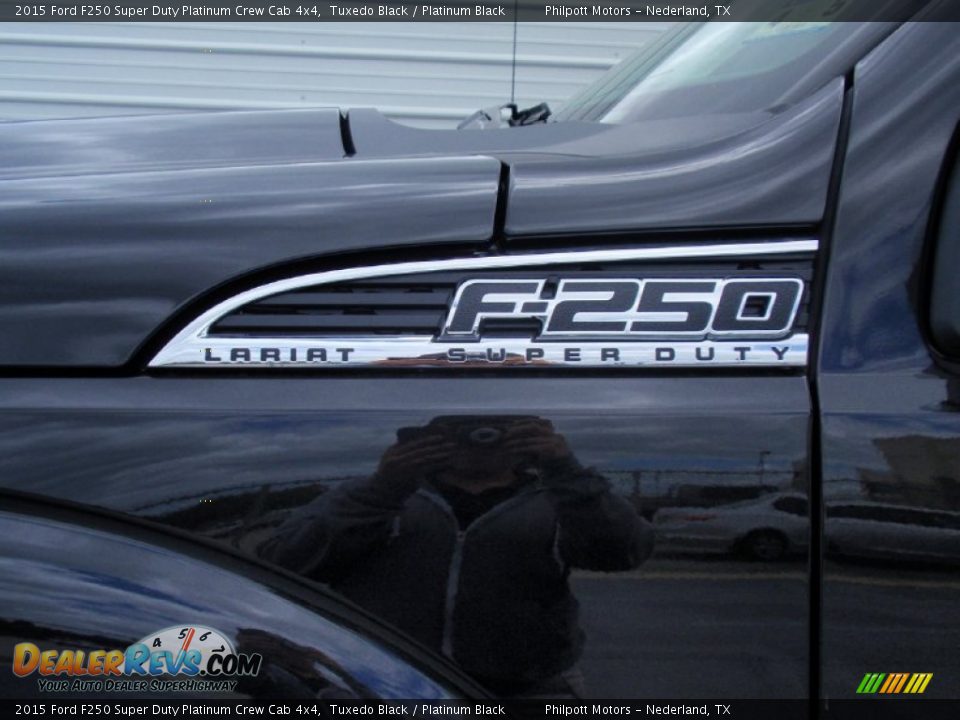 2015 Ford F250 Super Duty Platinum Crew Cab 4x4 Tuxedo Black / Platinum Black Photo #13