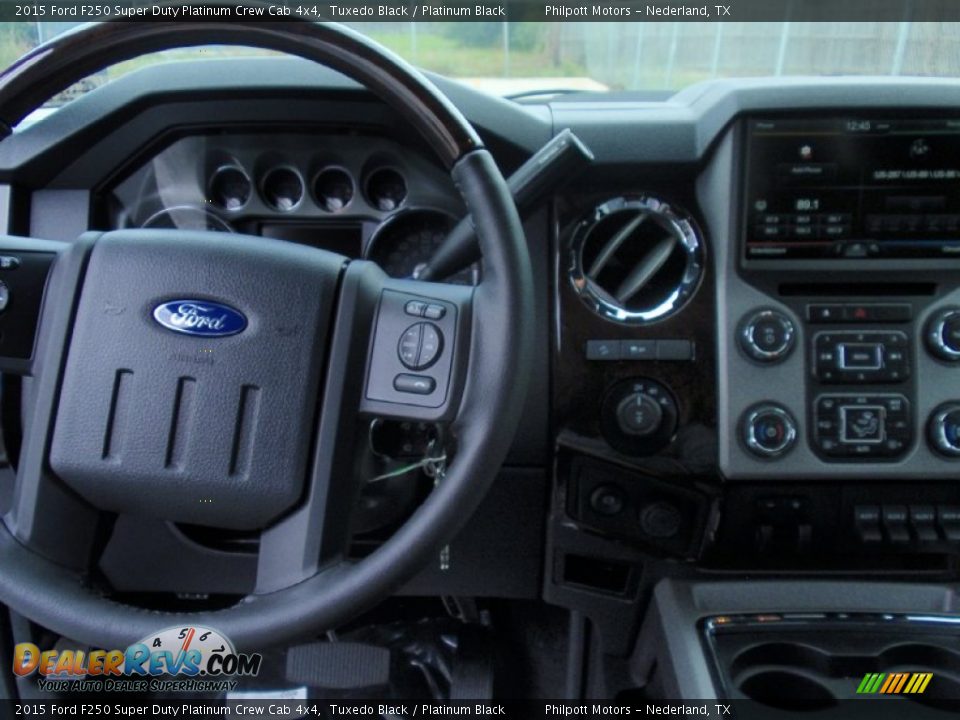 2015 Ford F250 Super Duty Platinum Crew Cab 4x4 Tuxedo Black / Platinum Black Photo #27