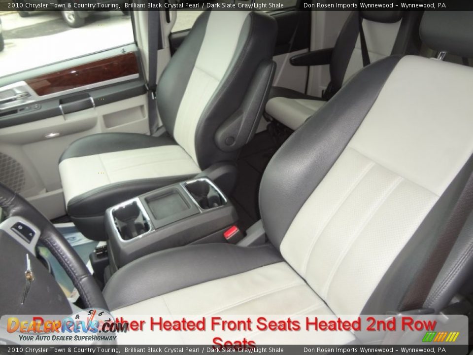 2010 Chrysler Town & Country Touring Brilliant Black Crystal Pearl / Dark Slate Gray/Light Shale Photo #4