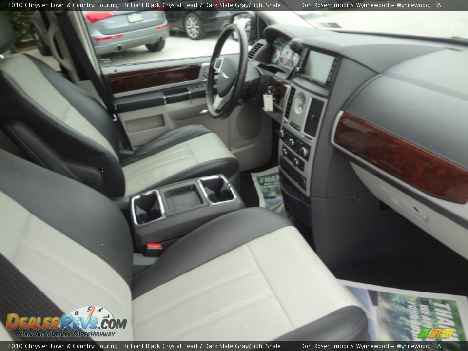 2010 Chrysler Town & Country Touring Brilliant Black Crystal Pearl / Dark Slate Gray/Light Shale Photo #13