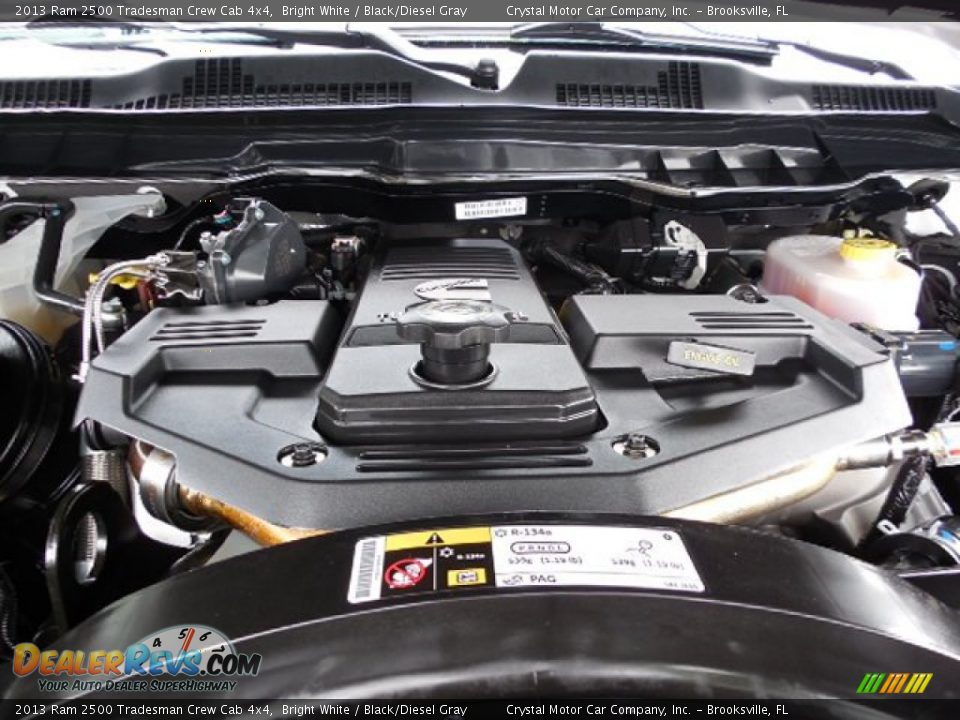 2013 Ram 2500 Tradesman Crew Cab 4x4 Bright White / Black/Diesel Gray Photo #16