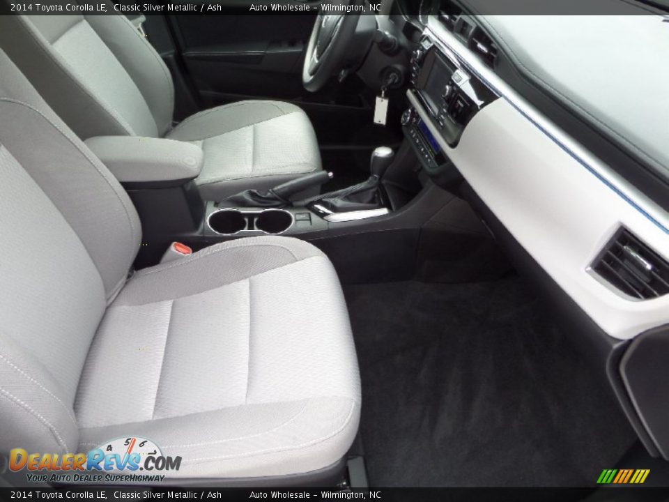 2014 Toyota Corolla LE Classic Silver Metallic / Ash Photo #13