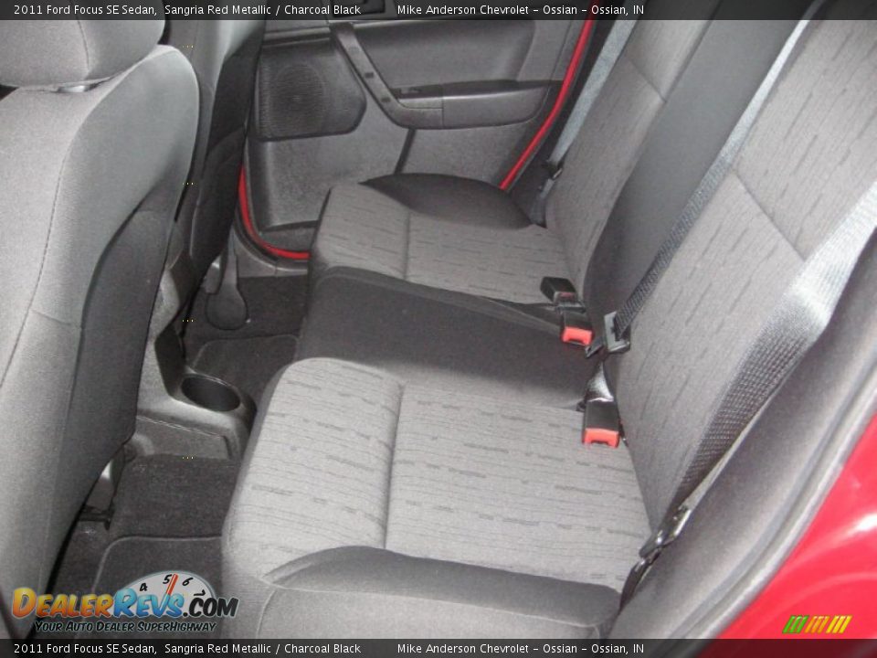 2011 Ford Focus SE Sedan Sangria Red Metallic / Charcoal Black Photo #13