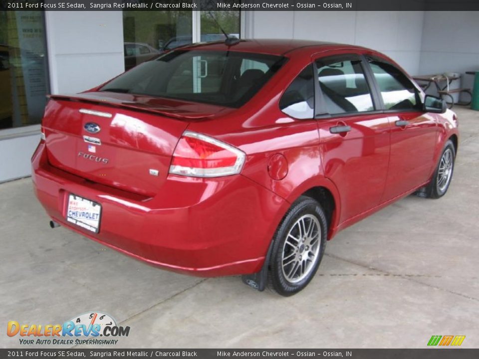 2011 Ford Focus SE Sedan Sangria Red Metallic / Charcoal Black Photo #17