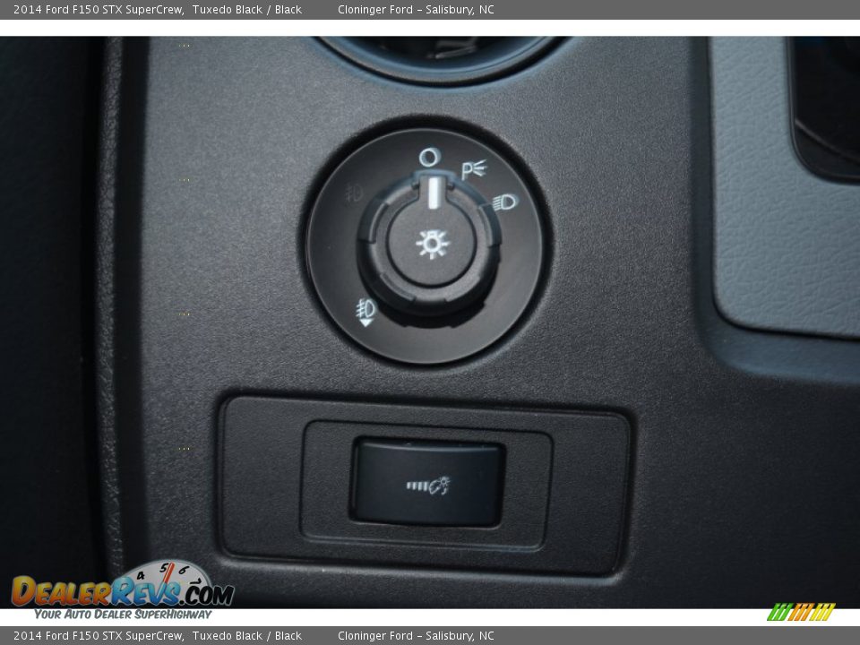 2014 Ford F150 STX SuperCrew Tuxedo Black / Black Photo #16