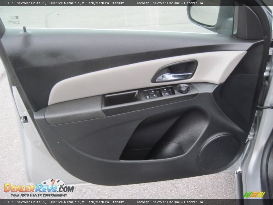 2012 Chevrolet Cruze LS Silver Ice Metallic / Jet Black/Medium Titanium Photo #10