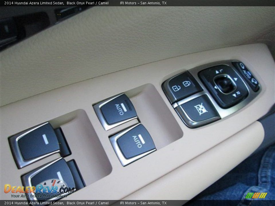 Controls of 2014 Hyundai Azera Limited Sedan Photo #20