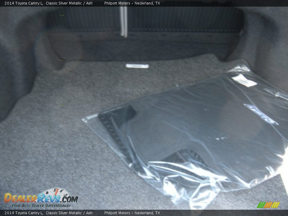 2014 Toyota Camry L Classic Silver Metallic / Ash Photo #20