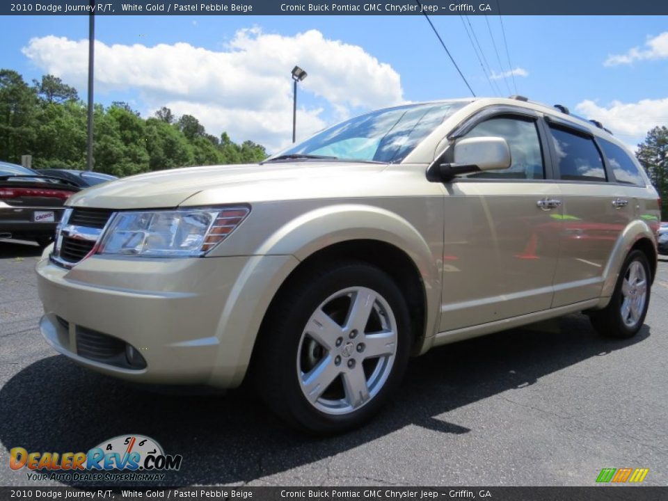 Front 3/4 View of 2010 Dodge Journey R/T Photo #3