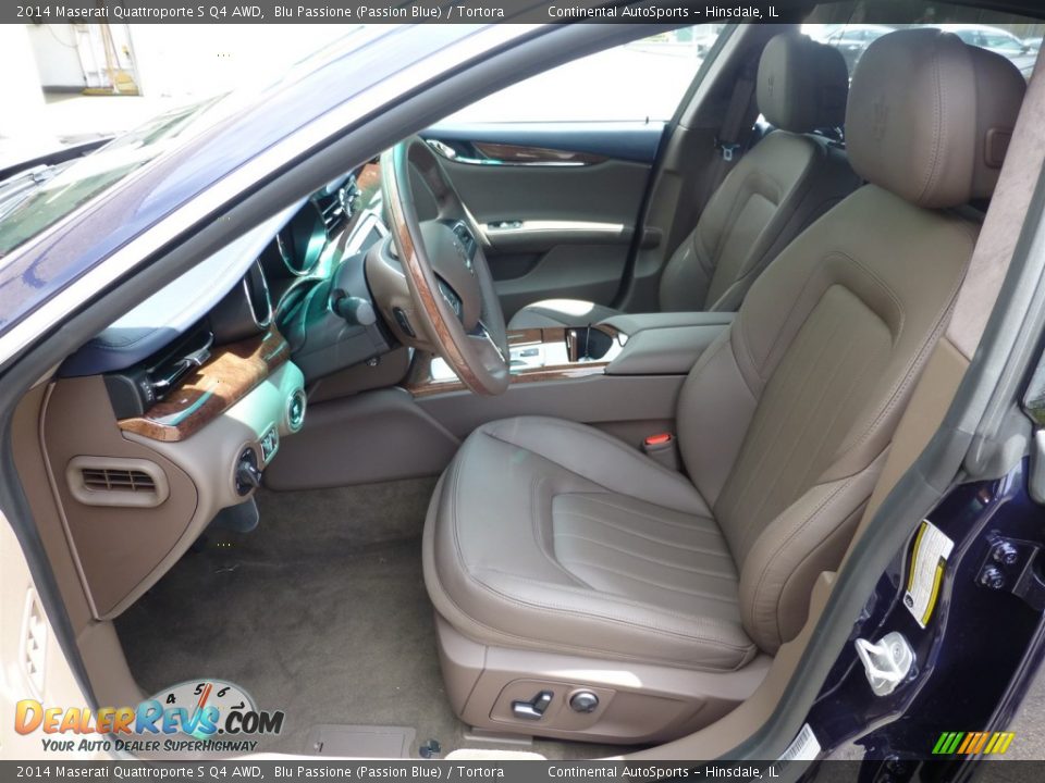 Front Seat of 2014 Maserati Quattroporte S Q4 AWD Photo #7