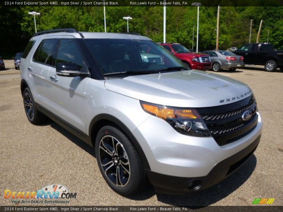 Front 3/4 View of 2014 Ford Explorer Sport 4WD Photo #2