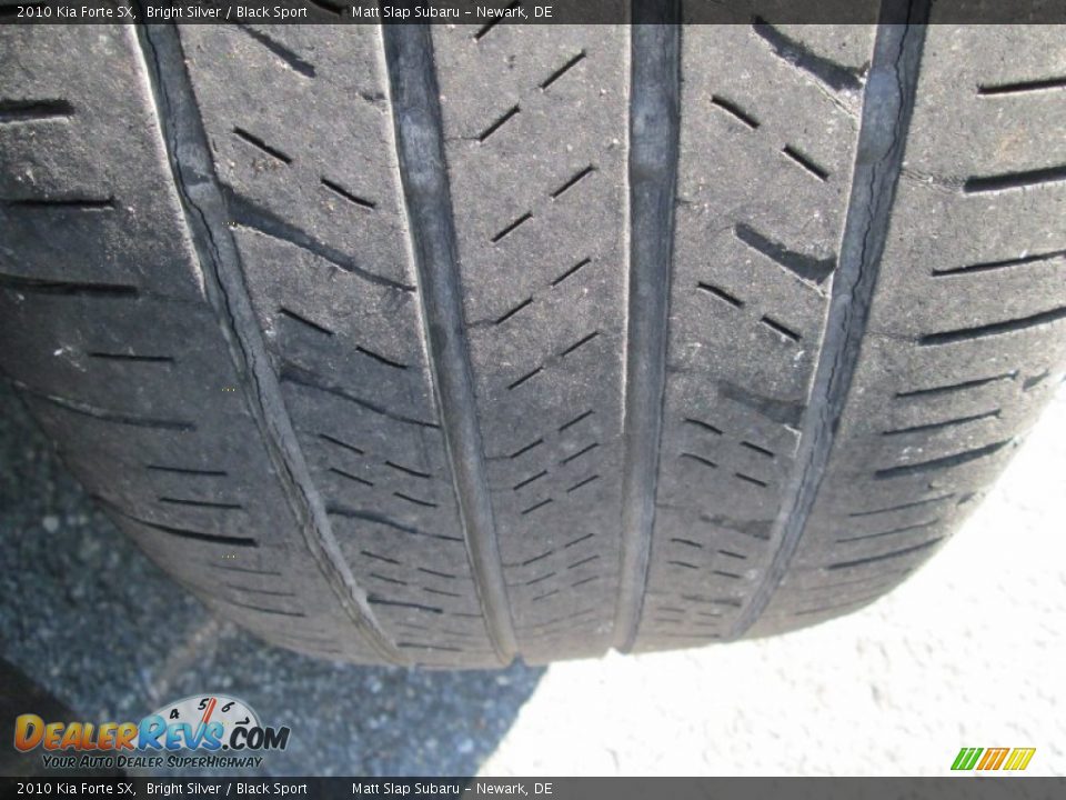 2010 Kia Forte SX Bright Silver / Black Sport Photo #21