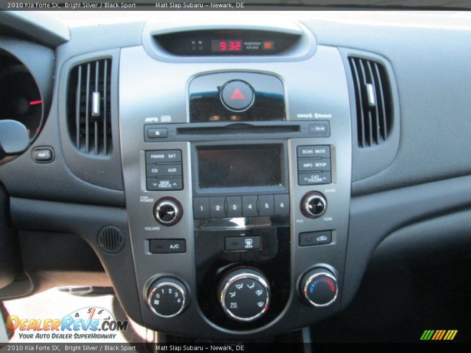 2010 Kia Forte SX Bright Silver / Black Sport Photo #23