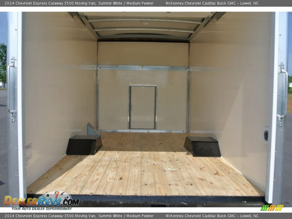 2014 Chevrolet Express Cutaway 3500 Moving Van Summit White / Medium Pewter Photo #16