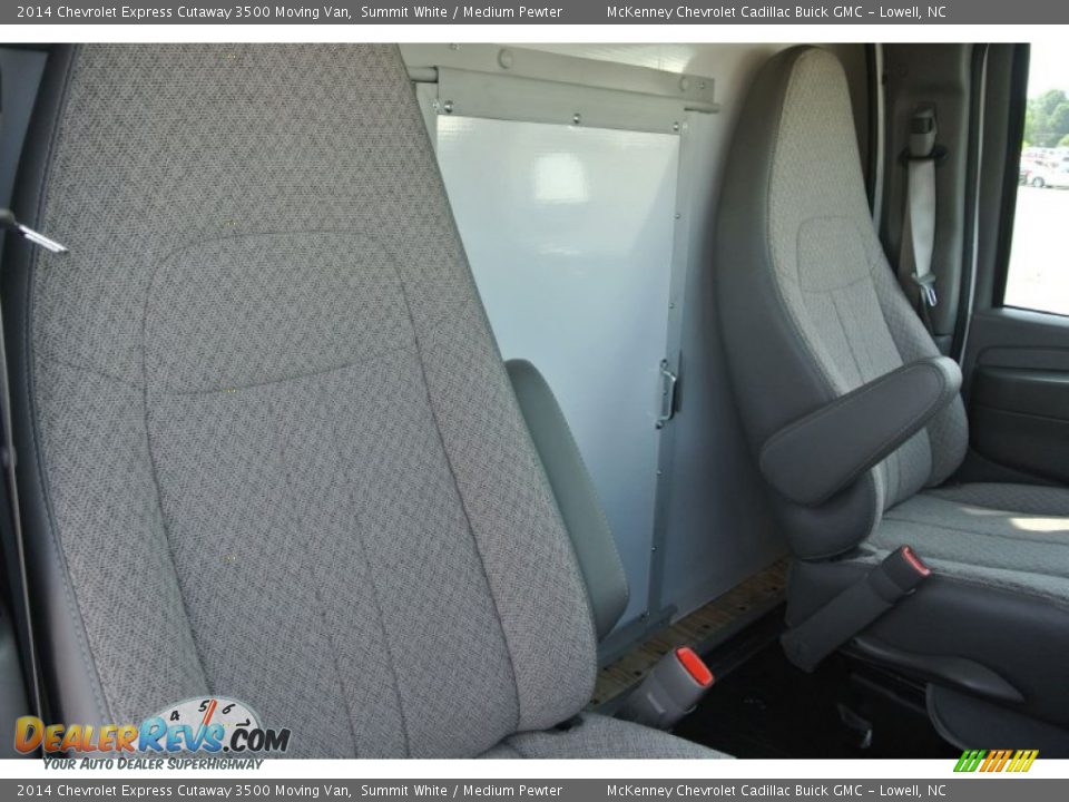 2014 Chevrolet Express Cutaway 3500 Moving Van Summit White / Medium Pewter Photo #18