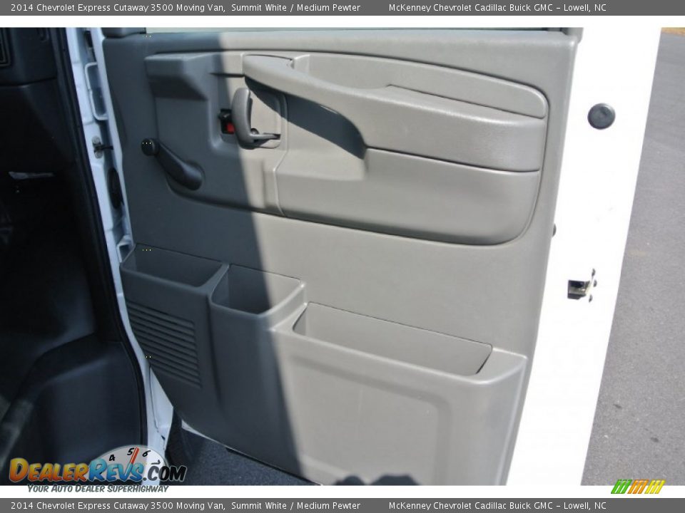 2014 Chevrolet Express Cutaway 3500 Moving Van Summit White / Medium Pewter Photo #19