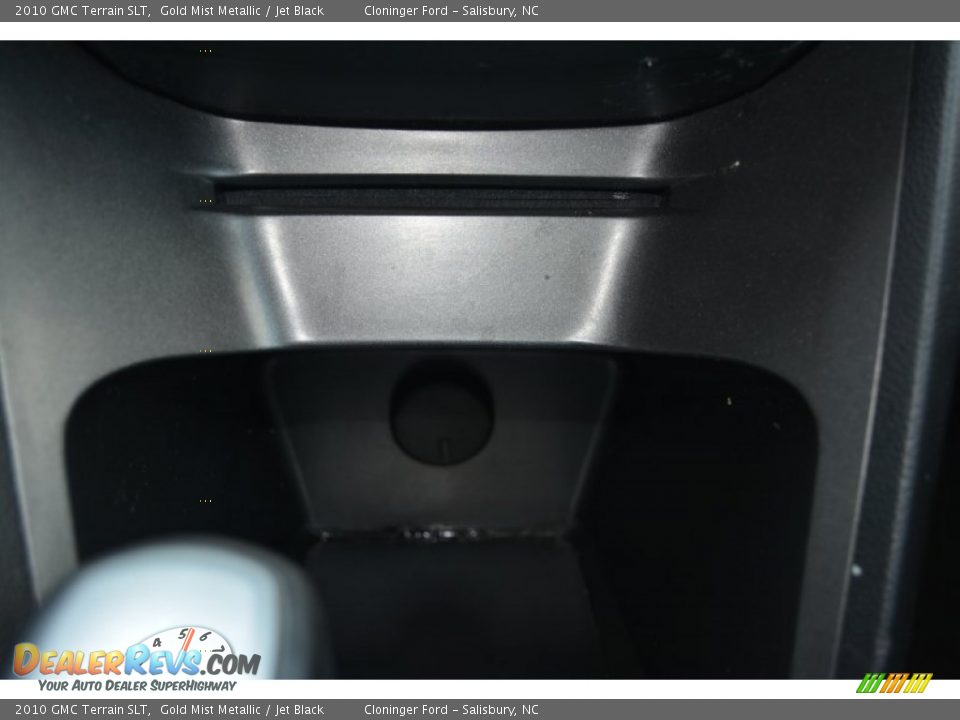 2010 GMC Terrain SLT Gold Mist Metallic / Jet Black Photo #21