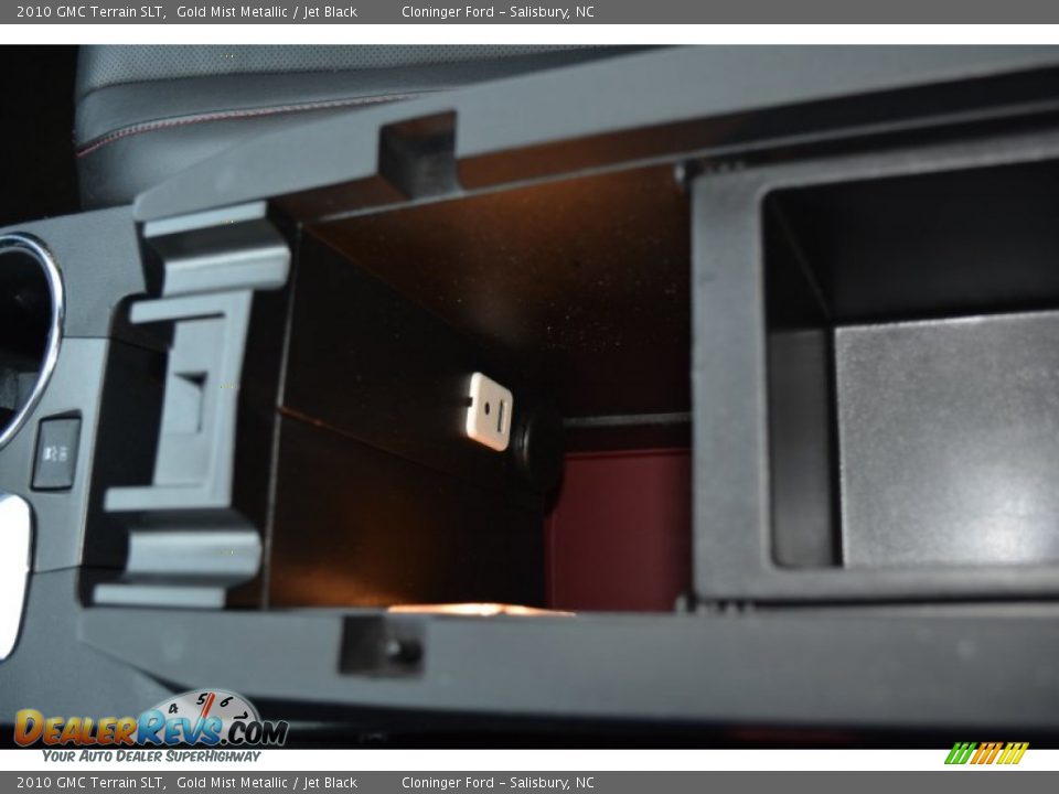 2010 GMC Terrain SLT Gold Mist Metallic / Jet Black Photo #22