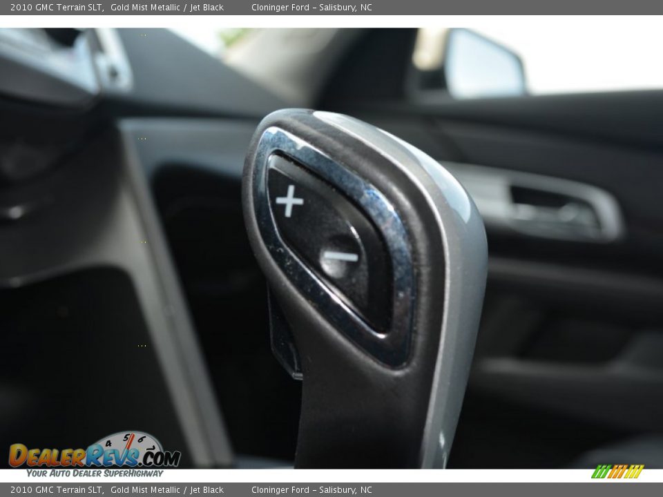2010 GMC Terrain SLT Gold Mist Metallic / Jet Black Photo #24