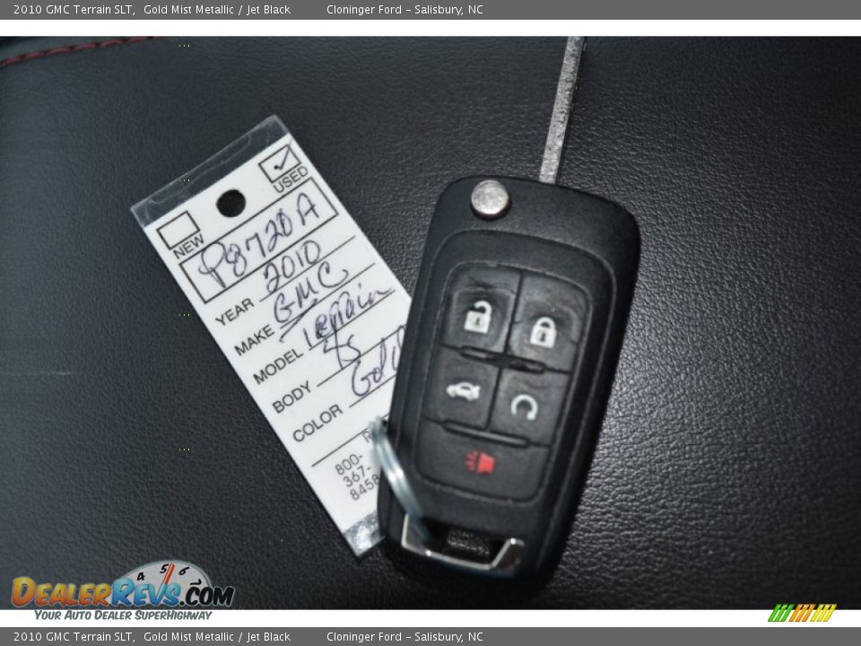 2010 GMC Terrain SLT Gold Mist Metallic / Jet Black Photo #30