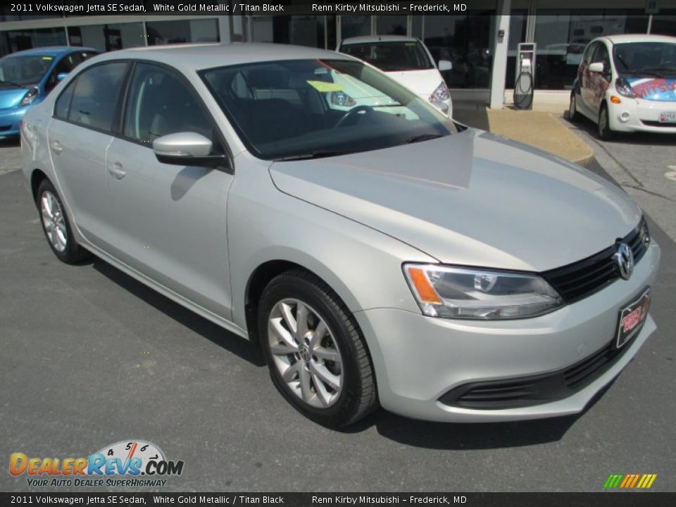 2011 Volkswagen Jetta SE Sedan White Gold Metallic / Titan Black Photo #1