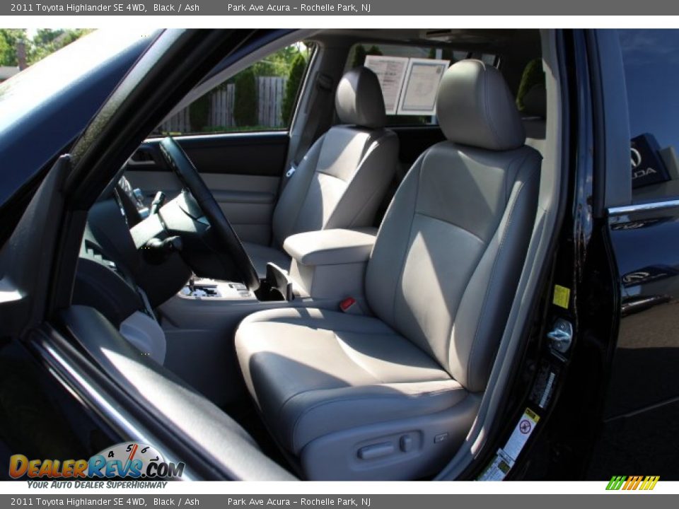 2011 Toyota Highlander SE 4WD Black / Ash Photo #12