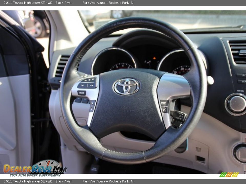 2011 Toyota Highlander SE 4WD Black / Ash Photo #16