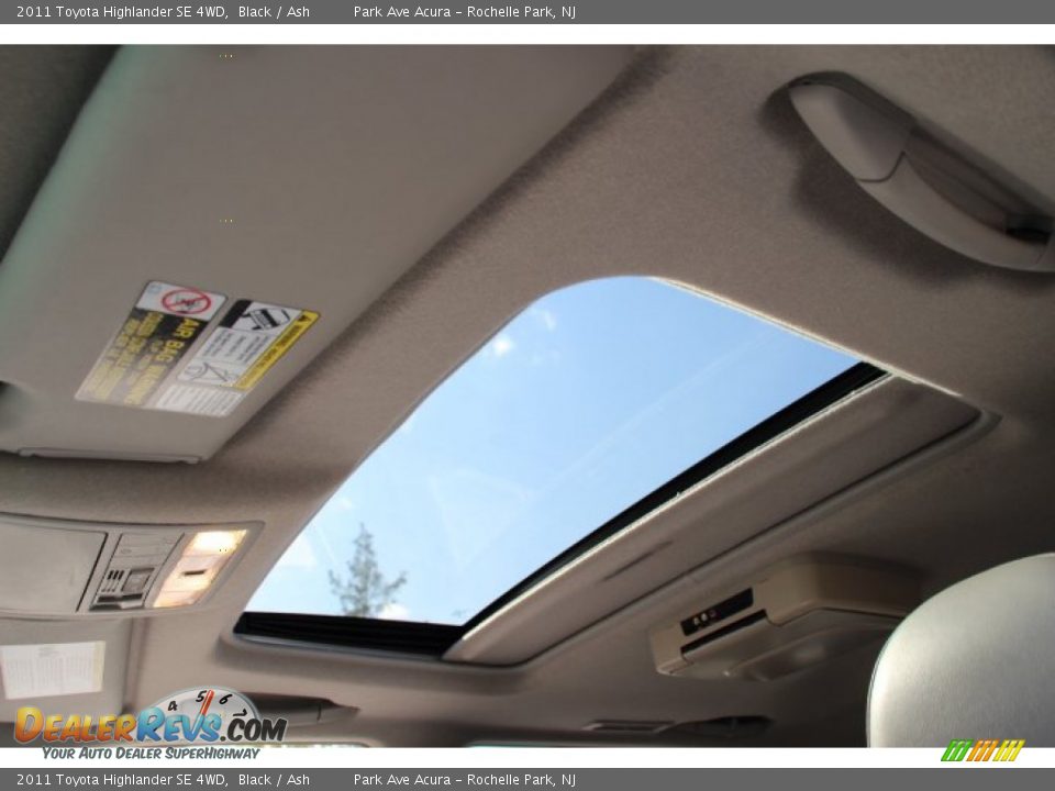 2011 Toyota Highlander SE 4WD Black / Ash Photo #20