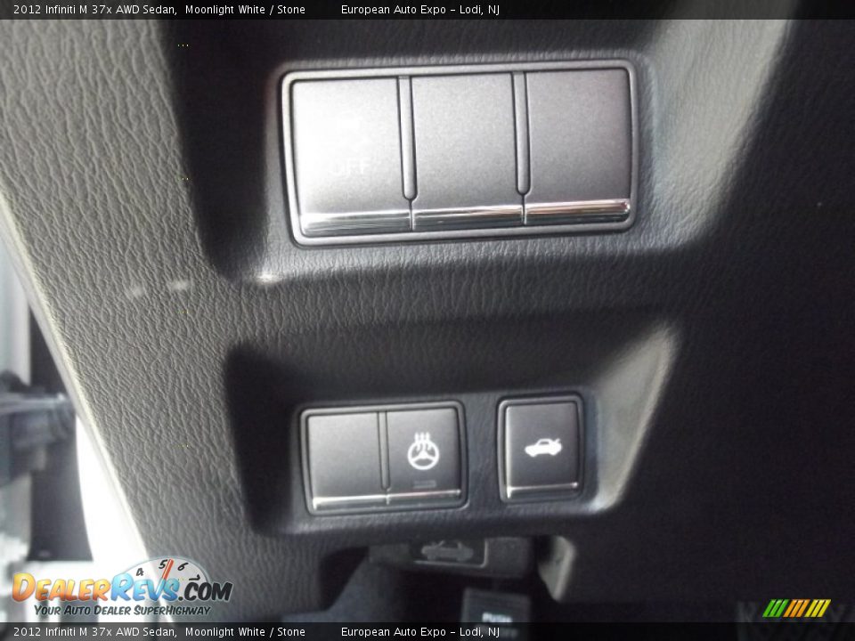 2012 Infiniti M 37x AWD Sedan Moonlight White / Stone Photo #16